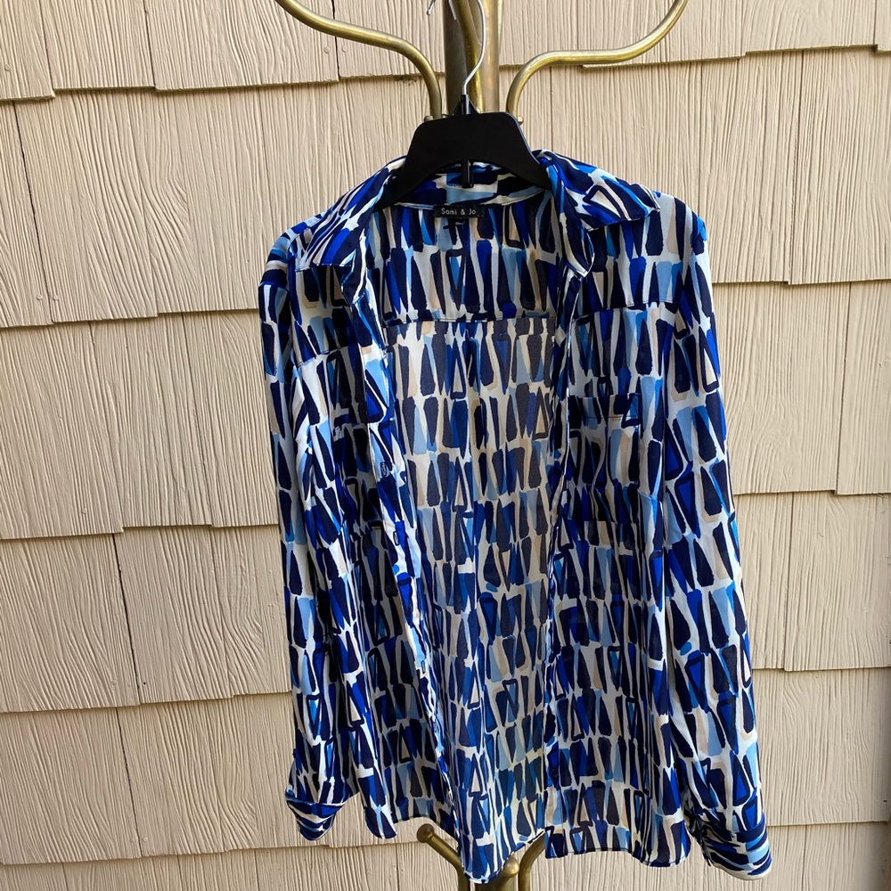 Colorful button down blouse. - Picture 2 of 4